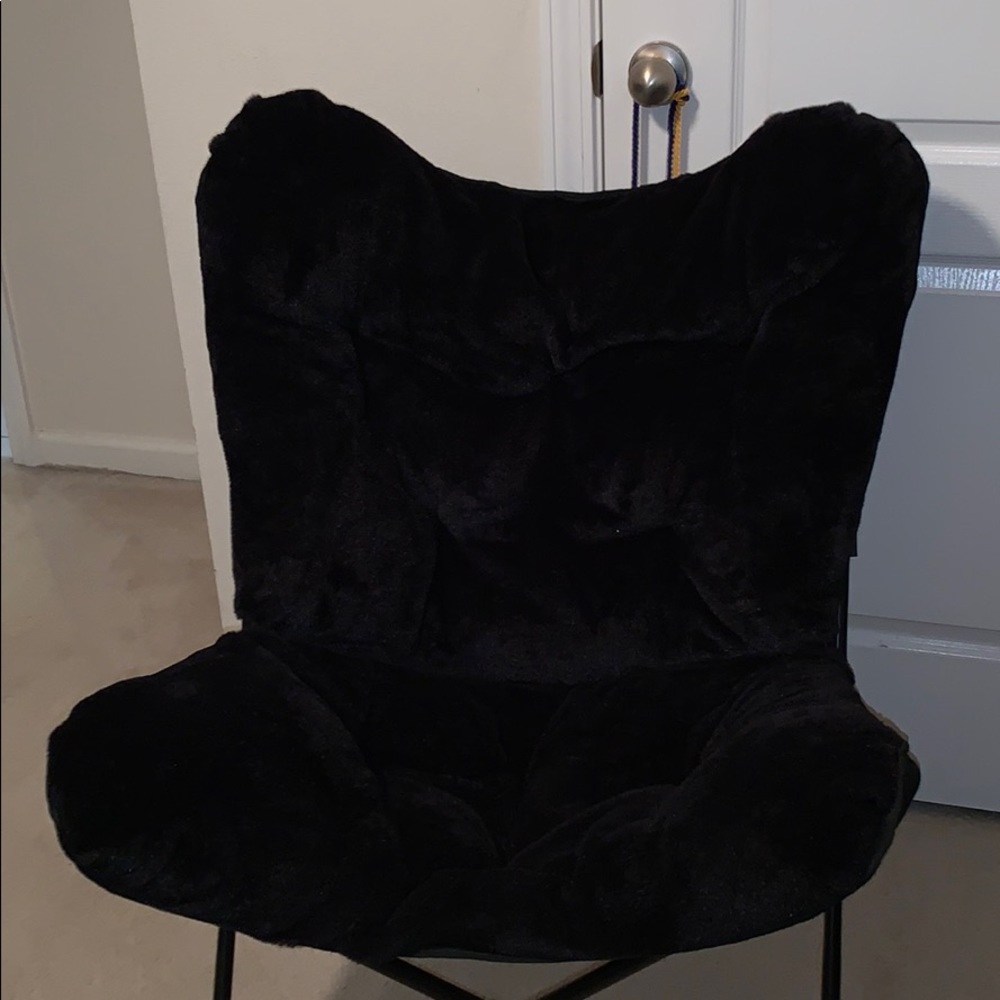 black cushion chair
